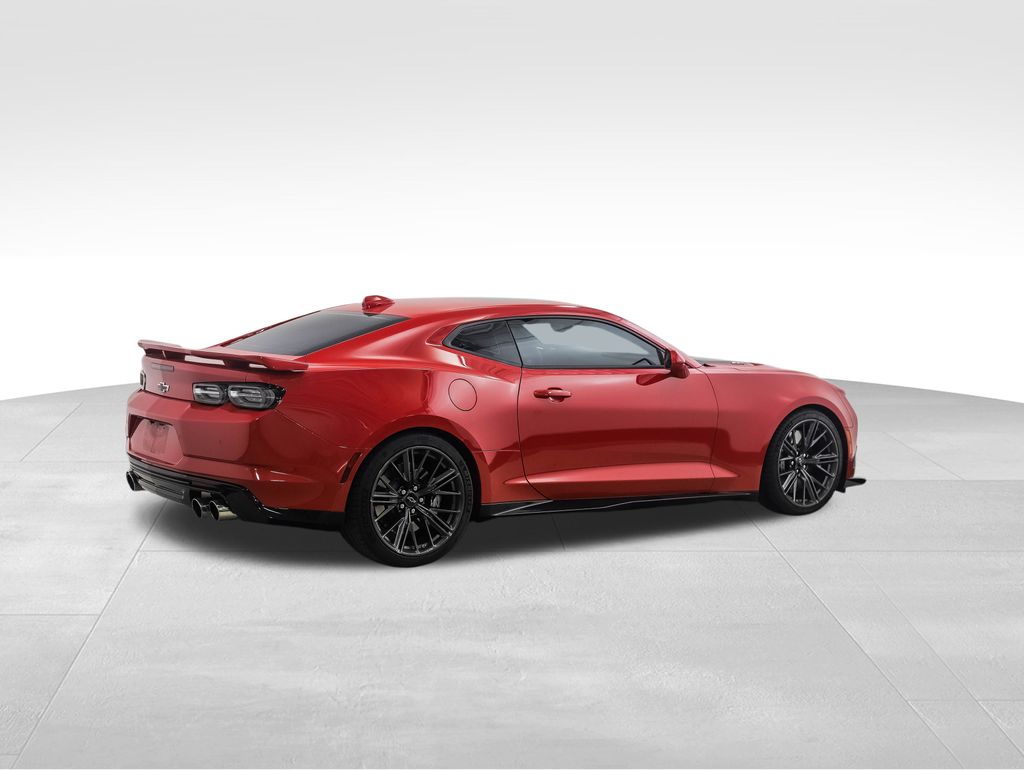 Thumbnail: 2021 Chevrolet Camaro - 4