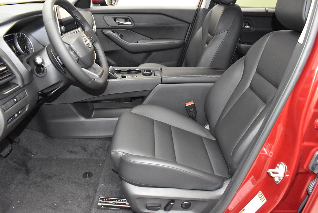 Thumbnail: 2026 Nissan Rogue - 12