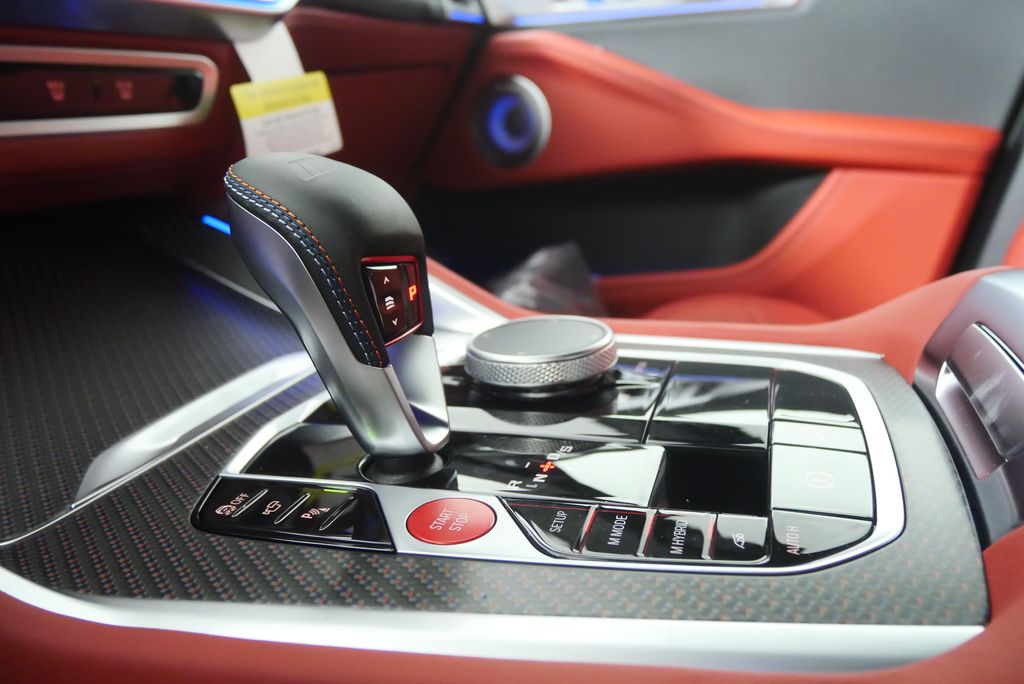 Thumbnail: 2026 BMW XM - 26