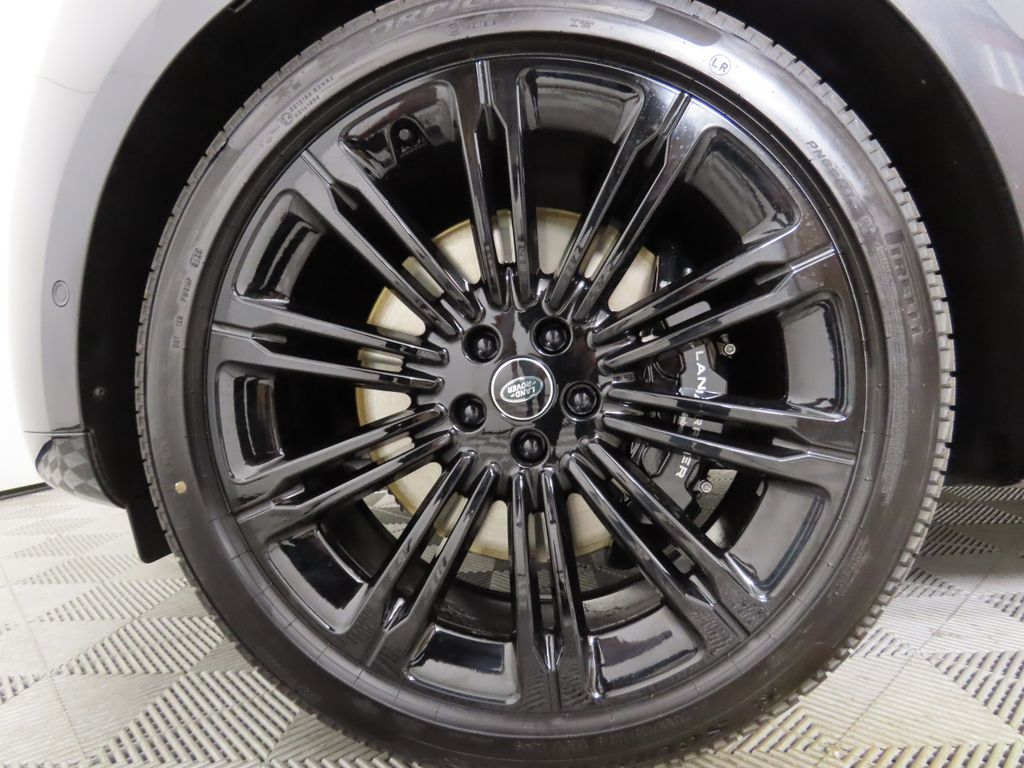 Thumbnail: 2025 Land Rover Range Rover - 31