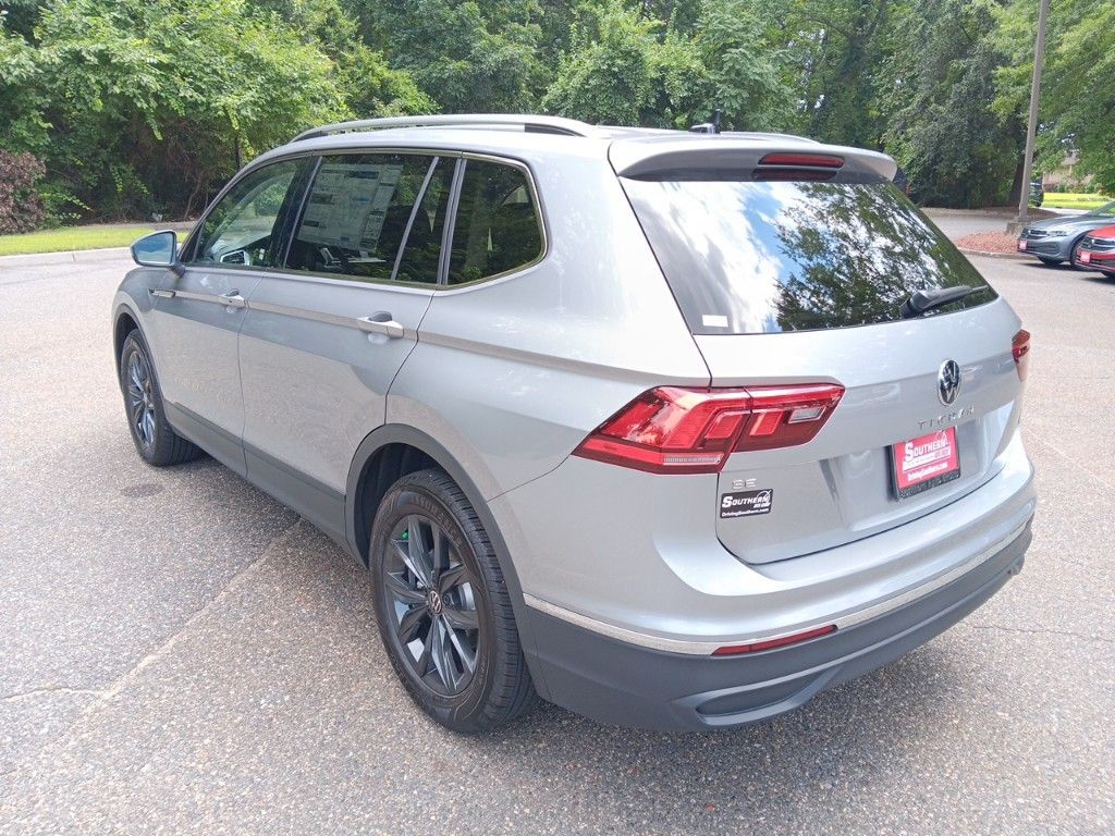 2024 Volkswagen Tiguan 2.0T SE 3