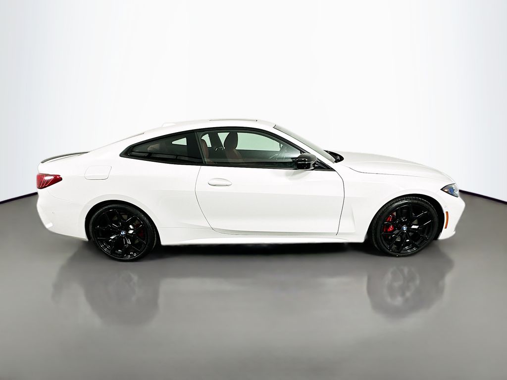 Thumbnail: 2025 BMW 4 Series - 4
