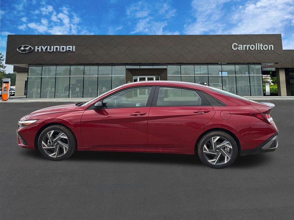 Used 2025 Red Hyundai SEL Sport image 6