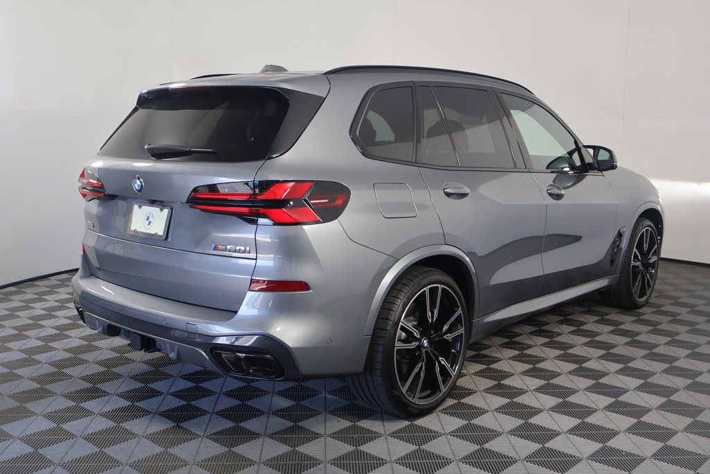 2025 BMW X5 M60i 2