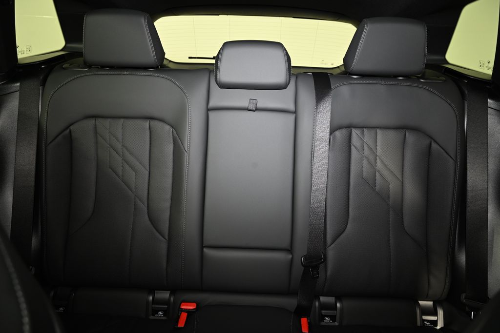 Thumbnail: 2026 BMW X3 - 25