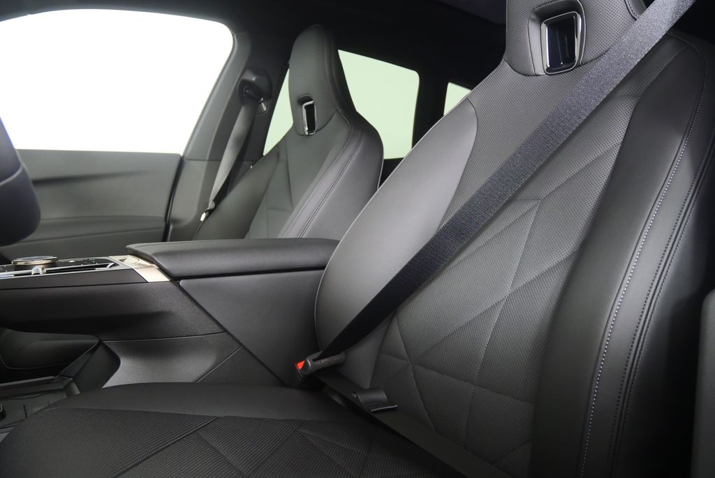 Thumbnail: 2026 BMW iX - 11