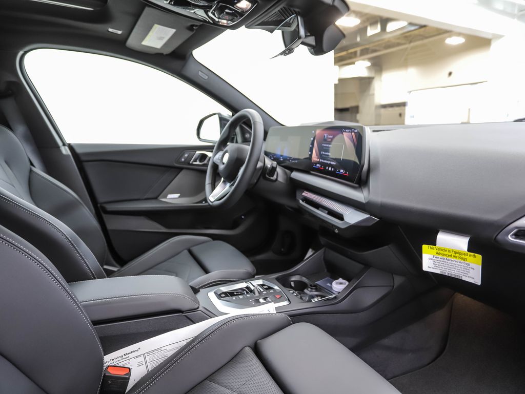 Thumbnail: 2025 BMW 2 Series - 30