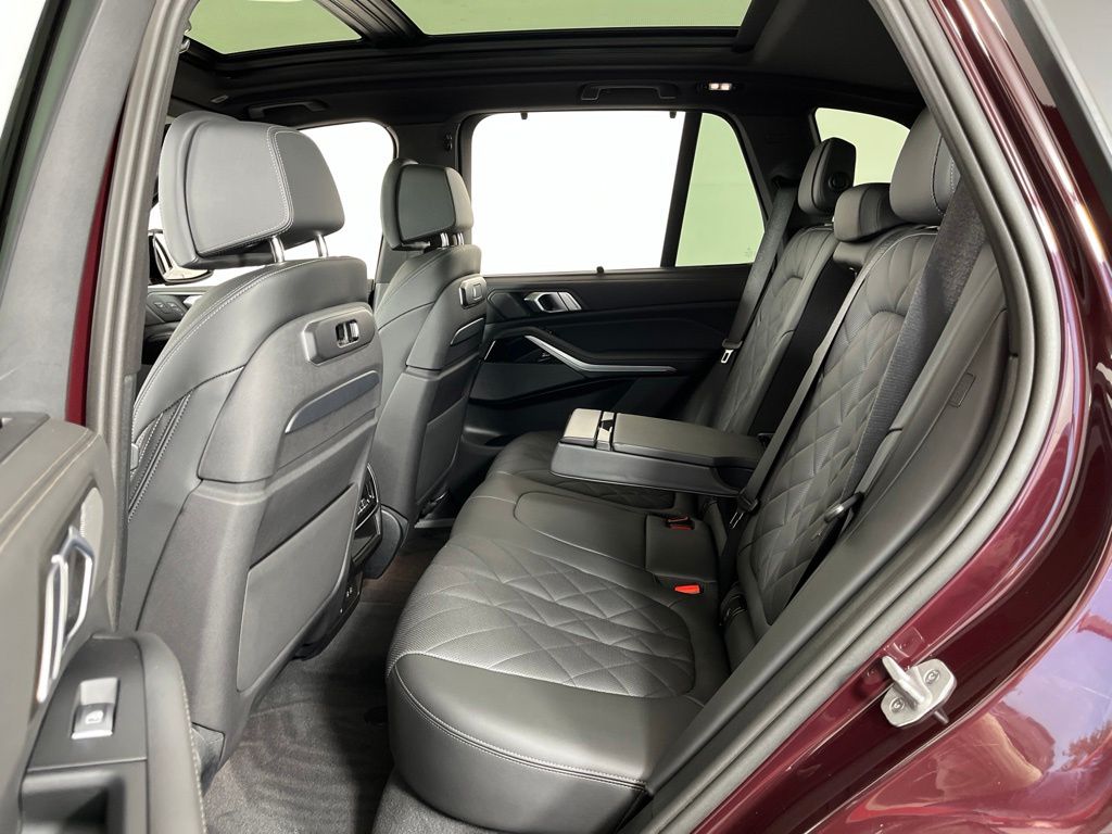 Thumbnail: 2025 BMW X5 - 28