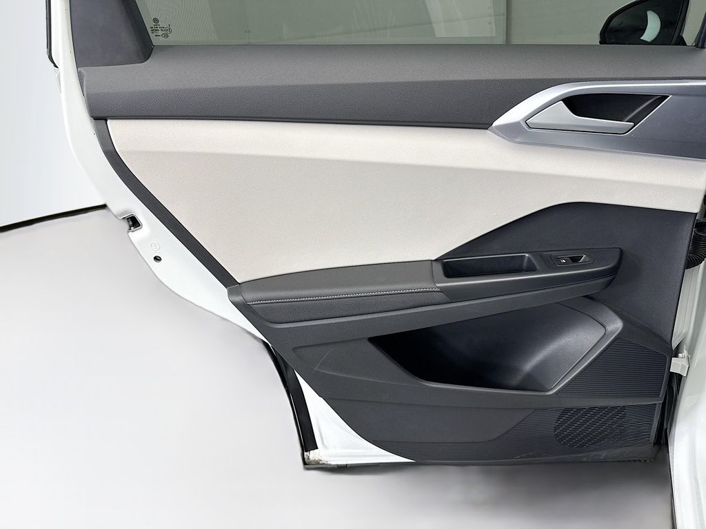 Thumbnail: 2025 Volkswagen Taos - 24