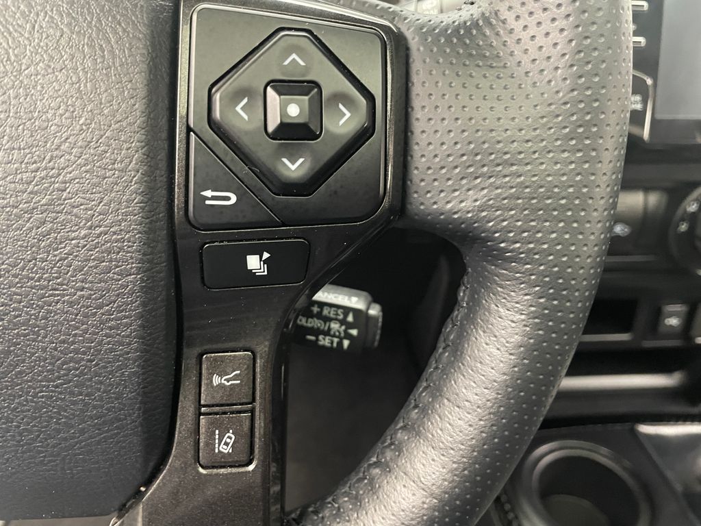 2024 Toyota 4Runner TRD Off Road 23