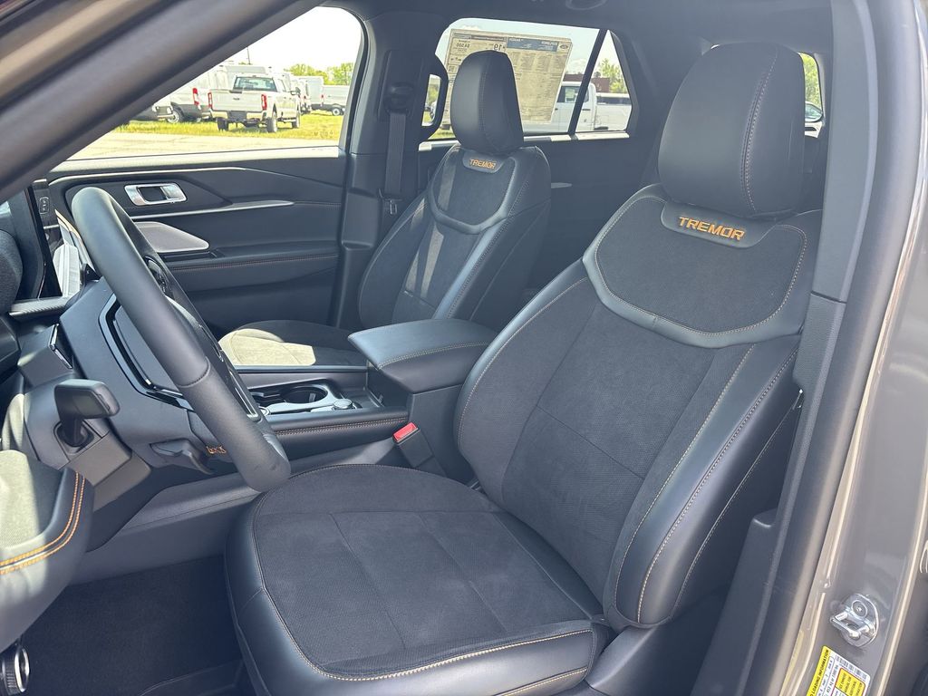 New 2026 Marsh Gray Ford Tremor® image 13
