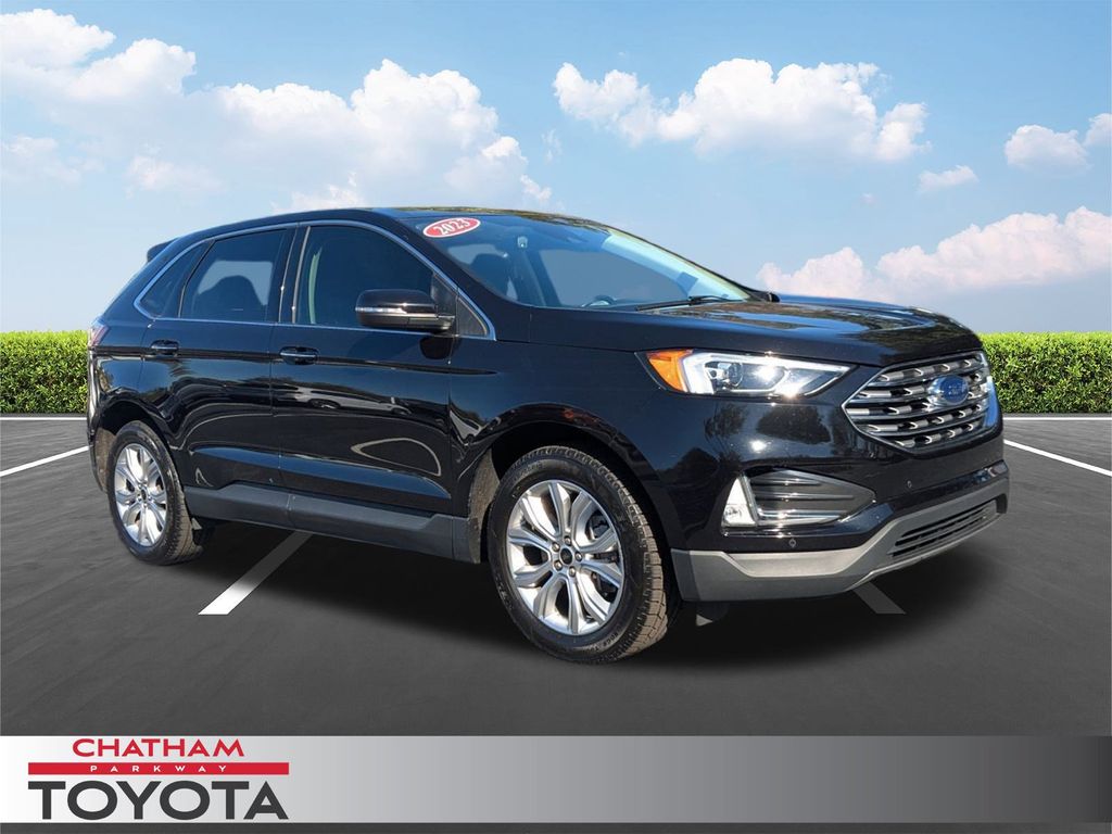 2023 Ford Edge Titanium's photo