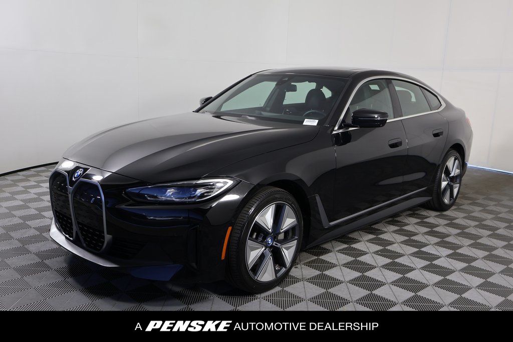 Thumbnail: 2023 BMW i4 - 1