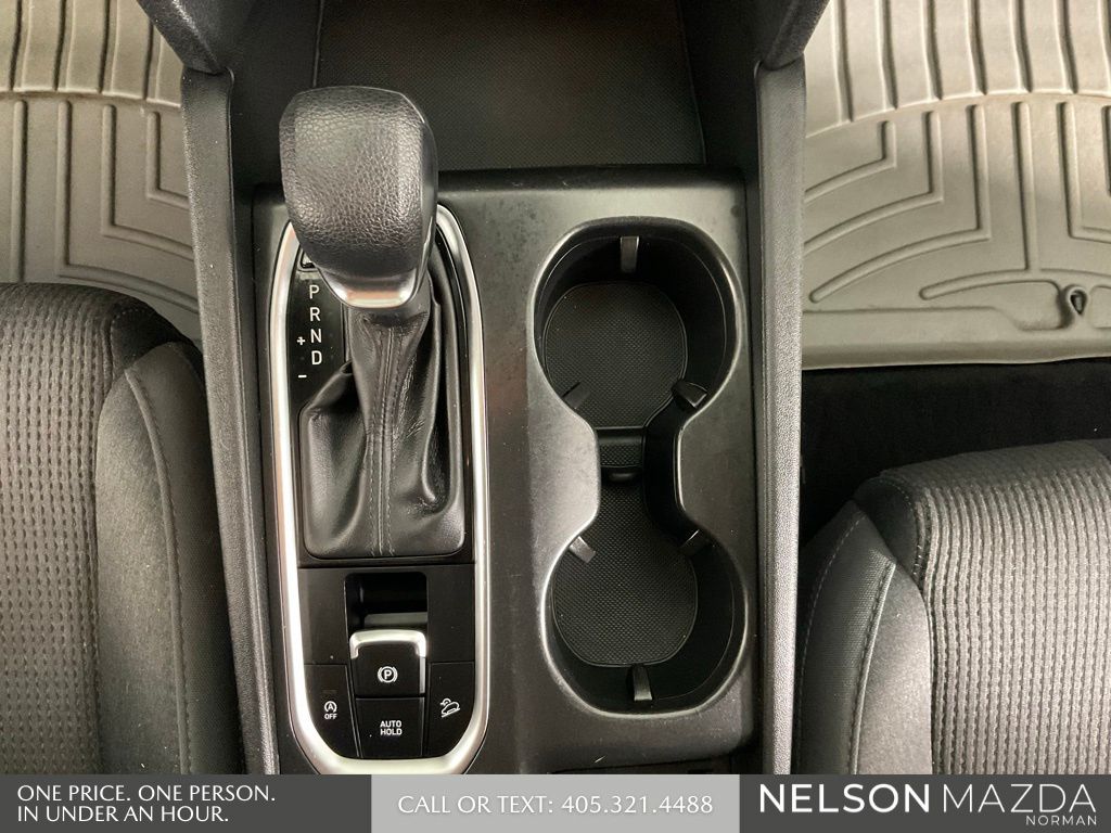 Used 2020 Gray Hyundai SE image 34