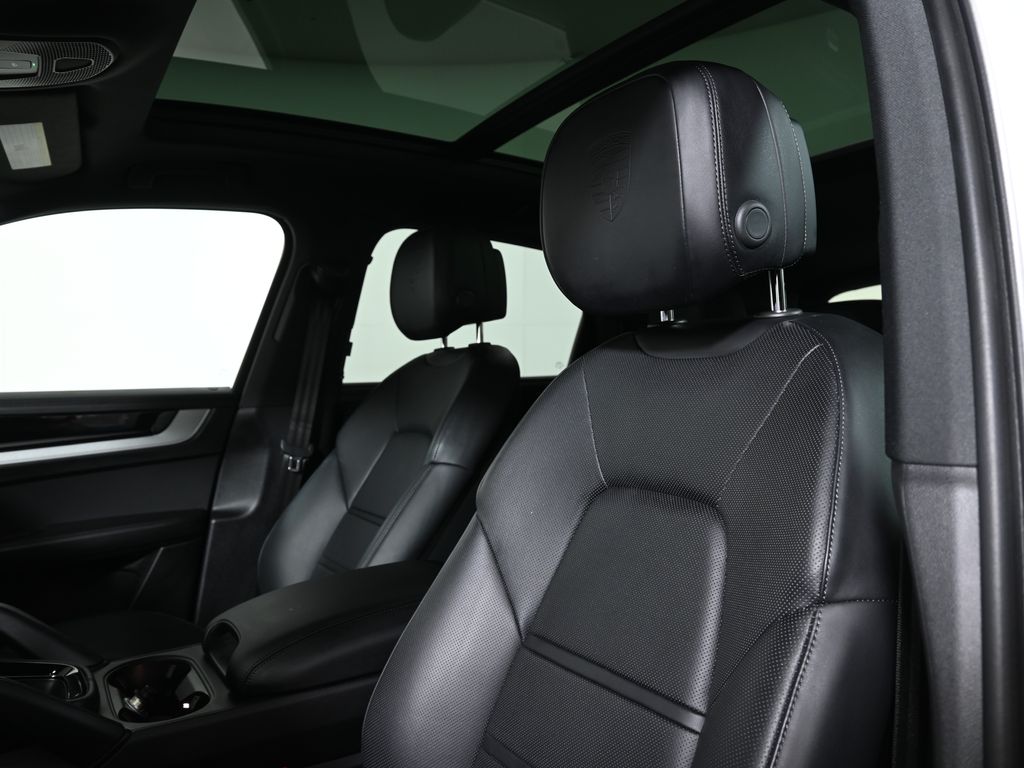 Thumbnail: 2025 Porsche Cayenne - 15