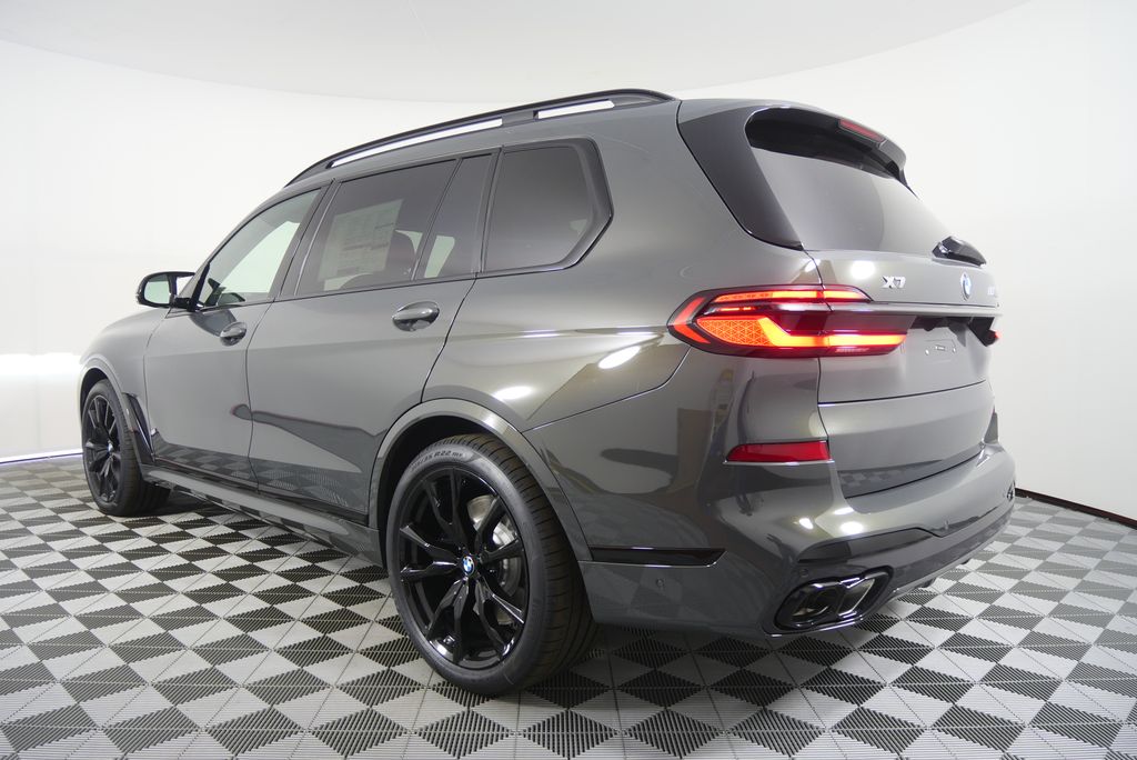 Thumbnail: 2027 BMW X7 - 5