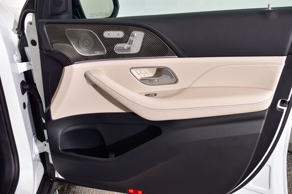 Thumbnail: 2026 Mercedes-Benz GLE - 25