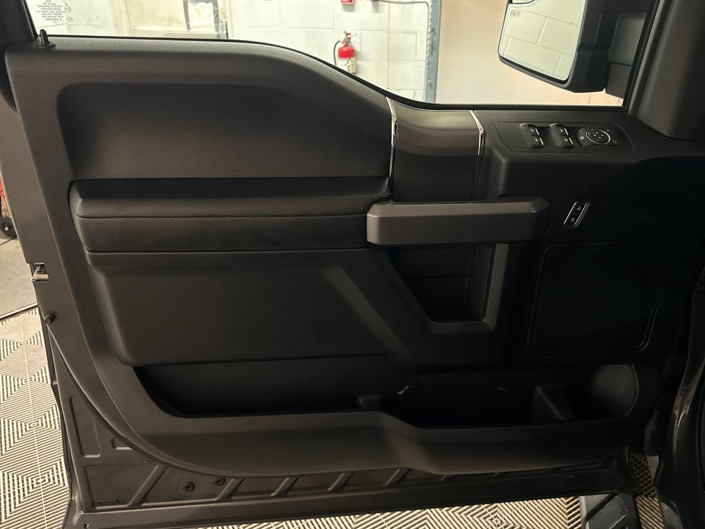 Used 2017 Gray Ford XLT image 14