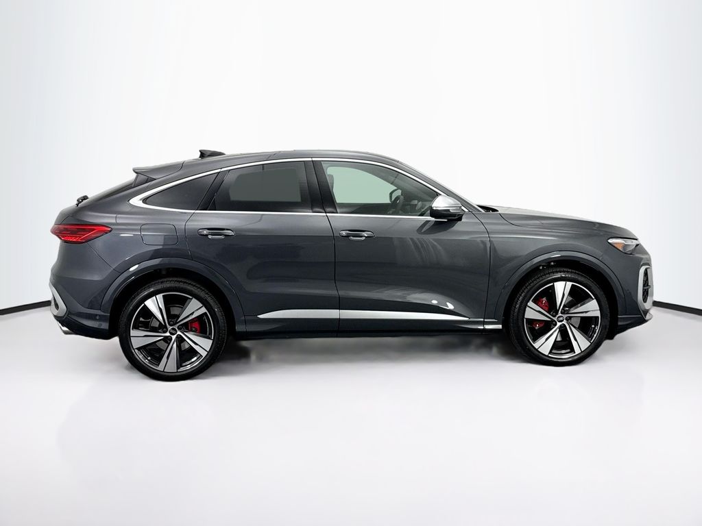 Thumbnail: 2025 Audi SQ5 - 4
