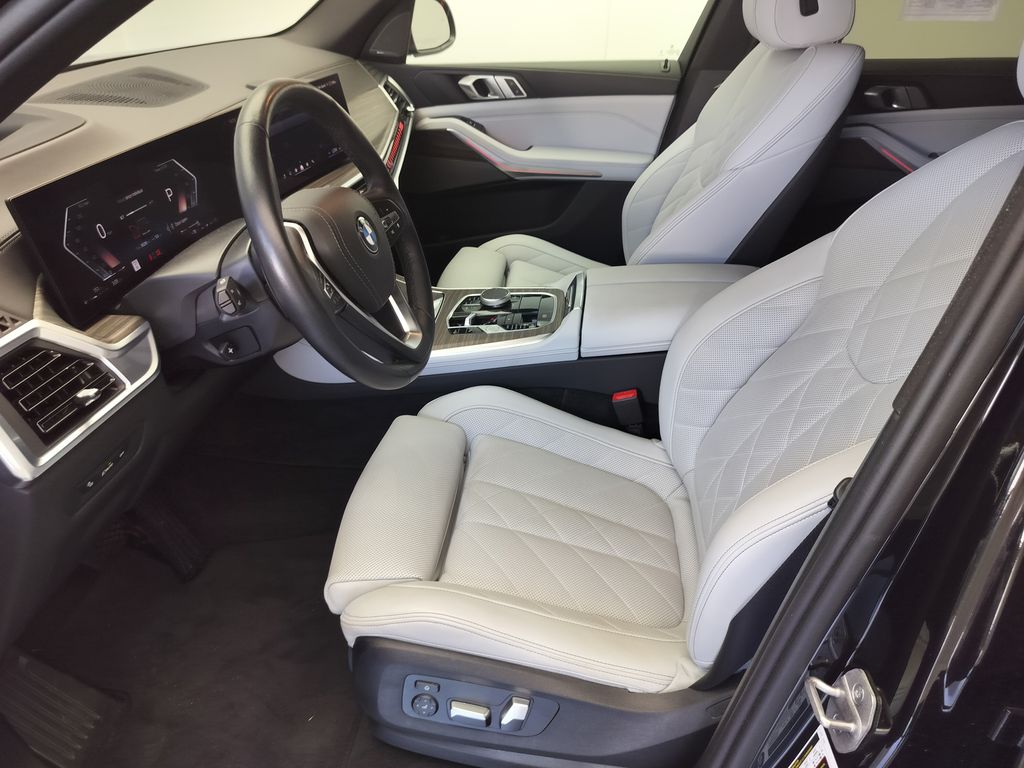 Thumbnail: 2024 BMW X5 - 8