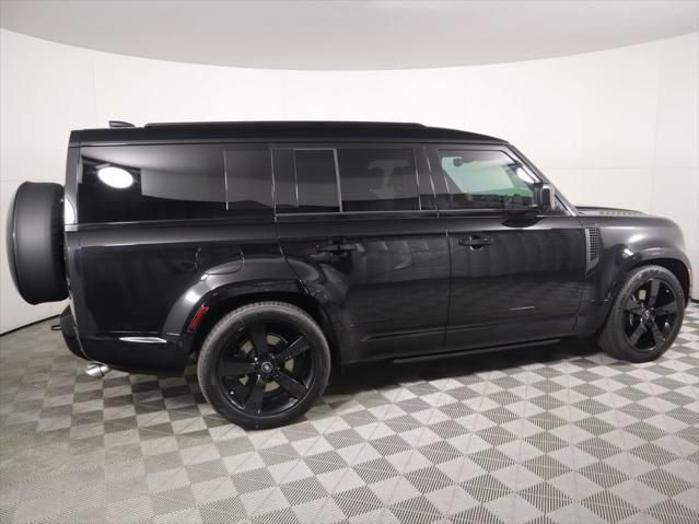 Thumbnail: 2025 Land Rover Defender - 4