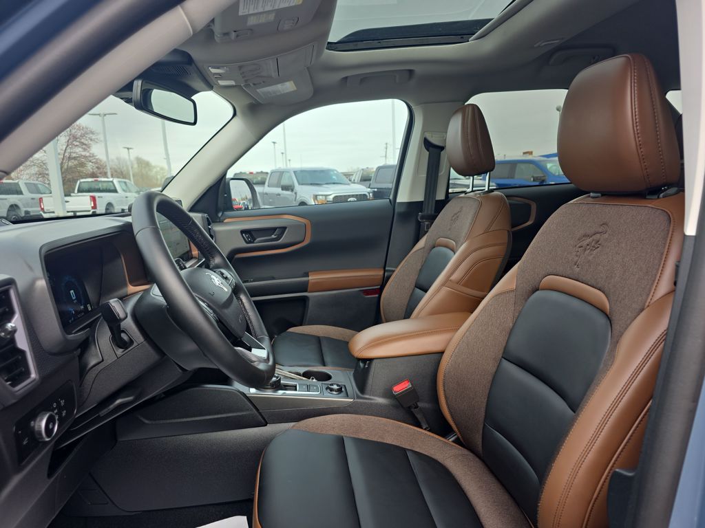 Certified Used 2025 Gray Ford Outer Banks image 18