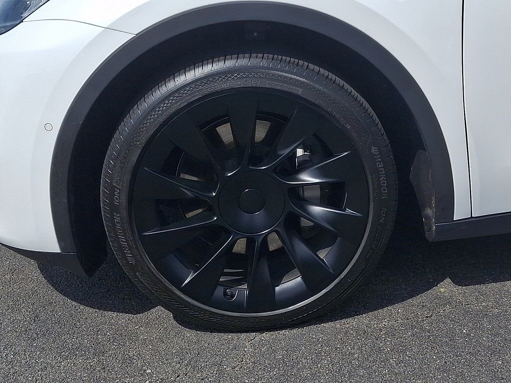 Thumbnail: 2021 Tesla Model Y - 6