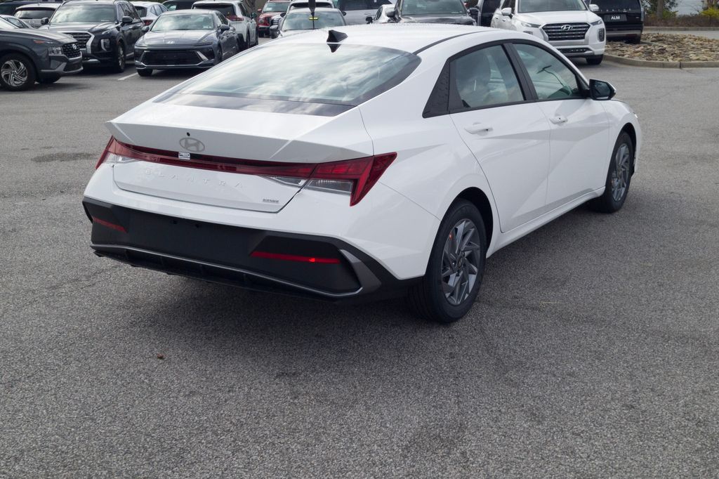 New 2026 White Hyundai Blue image 5