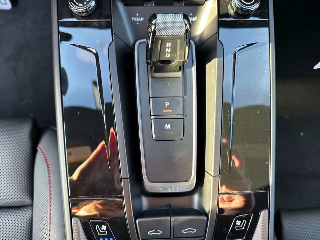 Thumbnail: 2026 Porsche 911 - 25