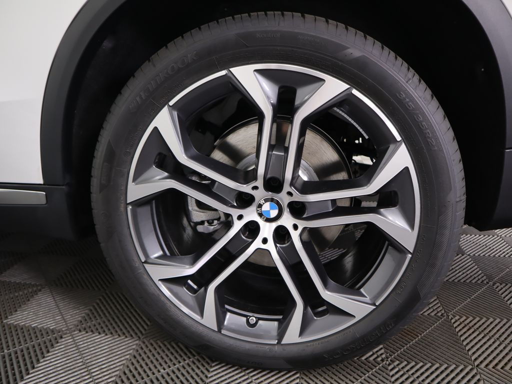 2026 BMW X5 sDrive40i 32