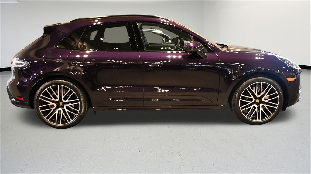 Thumbnail: 2026 Porsche Macan - 4