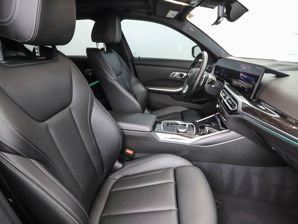 Thumbnail: 2023 BMW 3 Series - 30