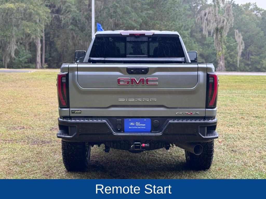 2025 GMC Sierra 2500HD 4WD Crew Cab Standard Bed AT4X