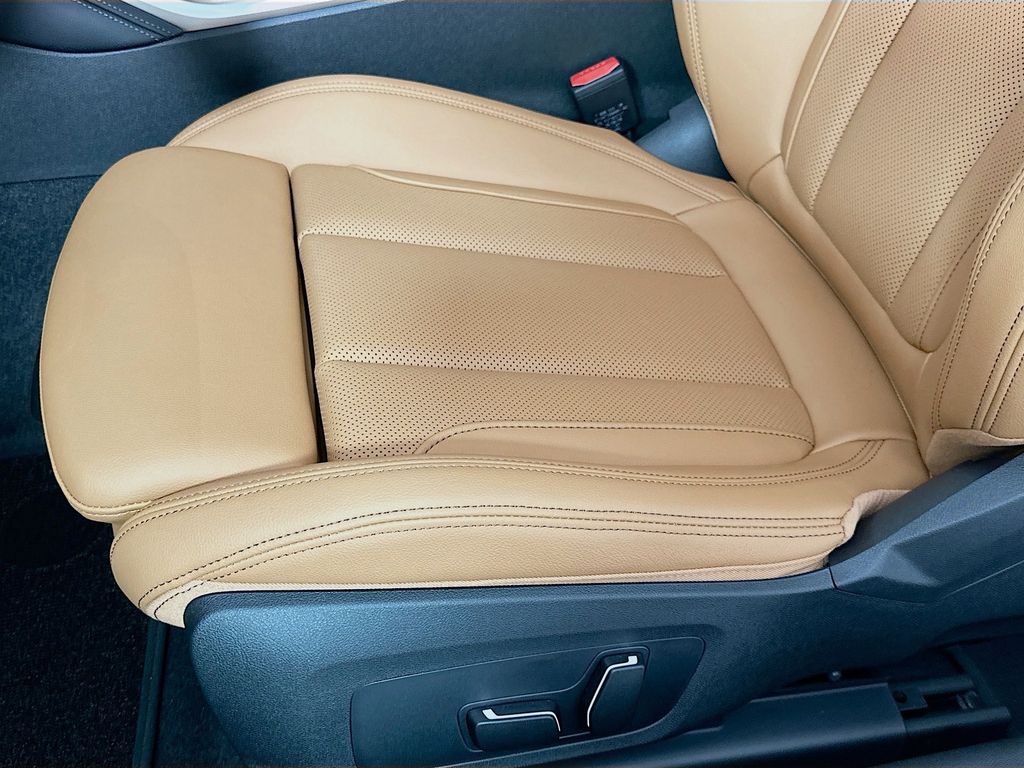 Thumbnail: 2026 BMW 2 Series - 21