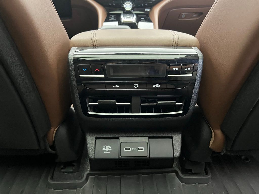 Thumbnail: 2023 Acura MDX - 9
