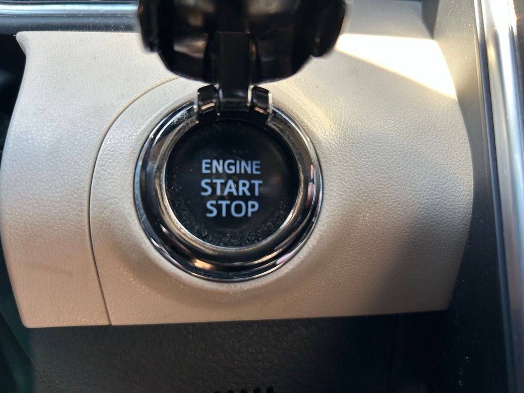 Thumbnail: 2019 Toyota Avalon - 29