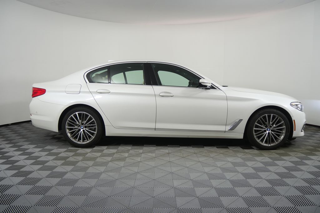 Thumbnail: 2020 BMW 5 Series - 2