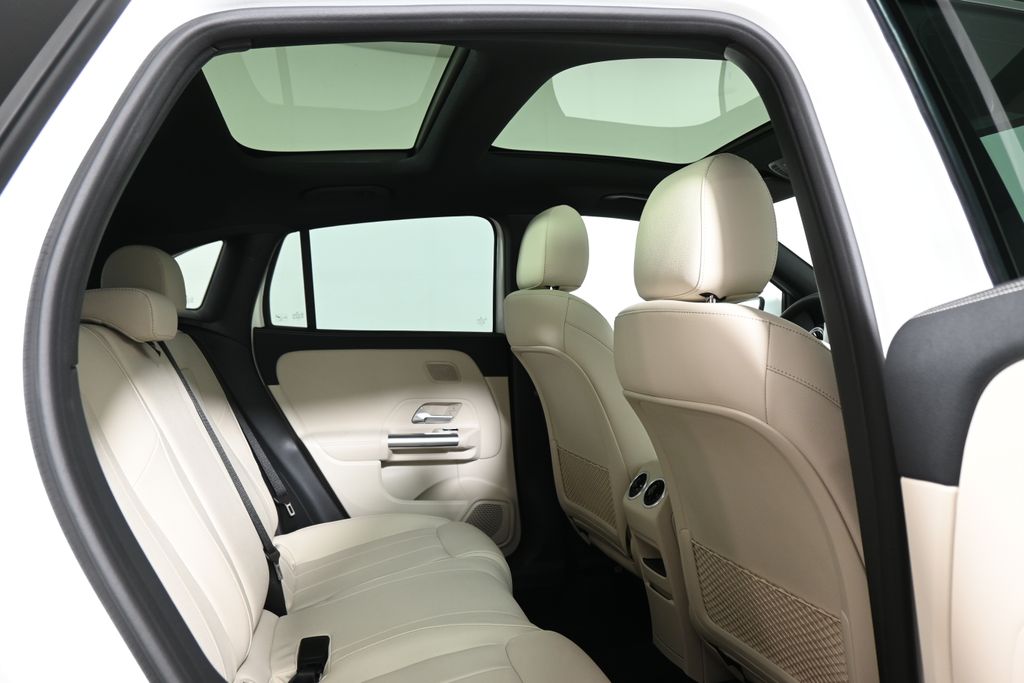 Thumbnail: 2026 Mercedes-Benz GLA - 20