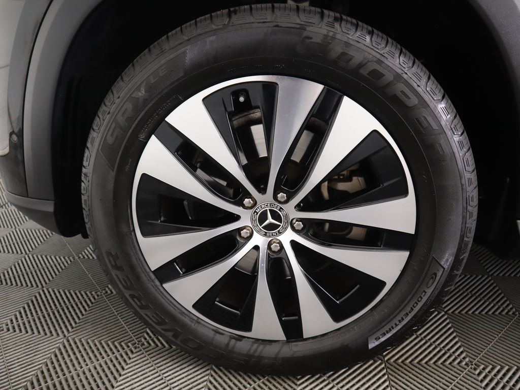 Thumbnail: 2025 Mercedes-Benz GLE - 31