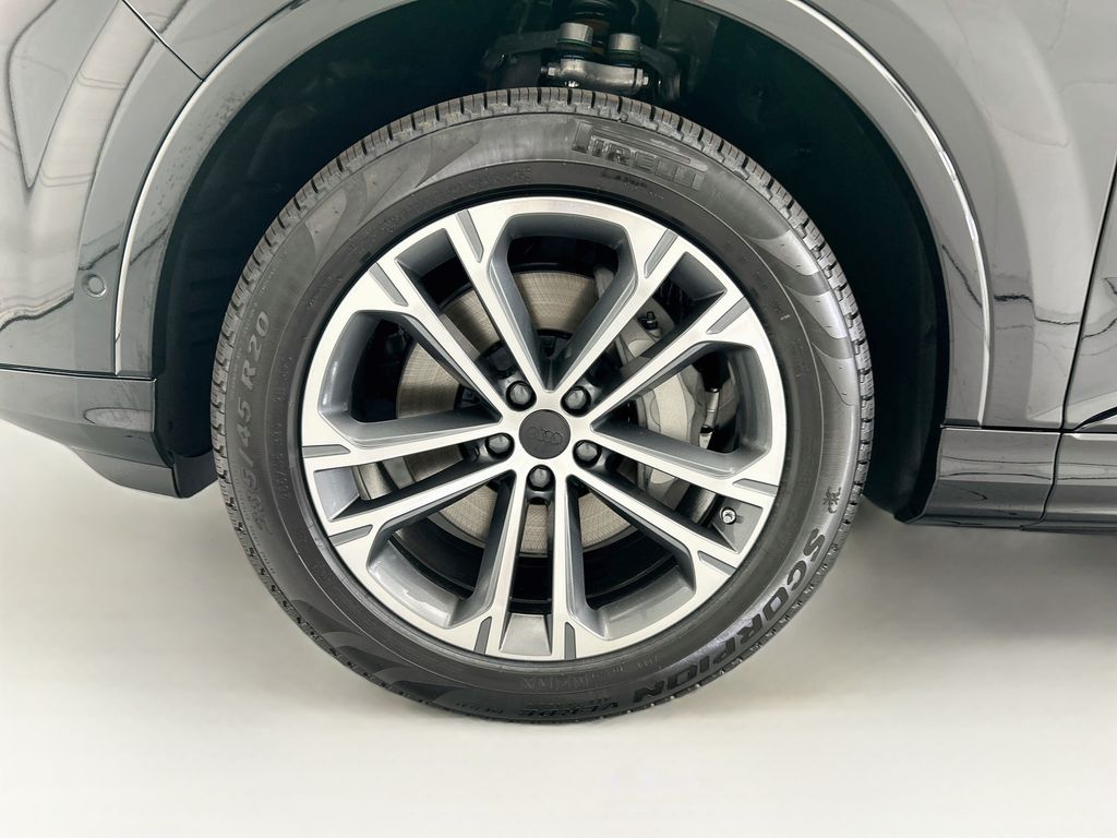 Thumbnail: 2026 Audi Q7 - 29