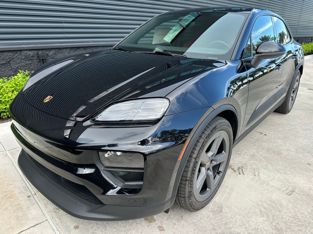Thumbnail: 2025 Porsche Macan - 6