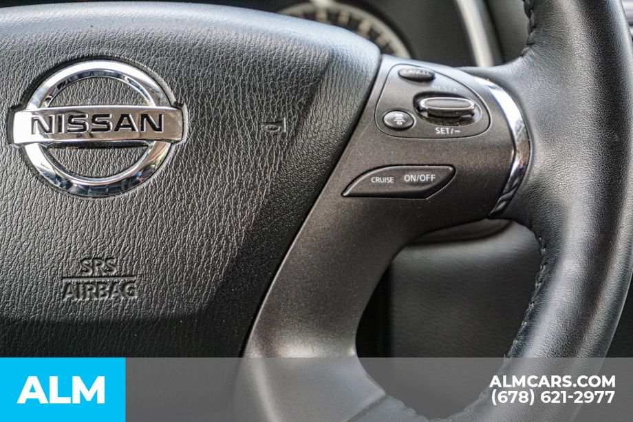 Used 2020 White Nissan Platinum image 31