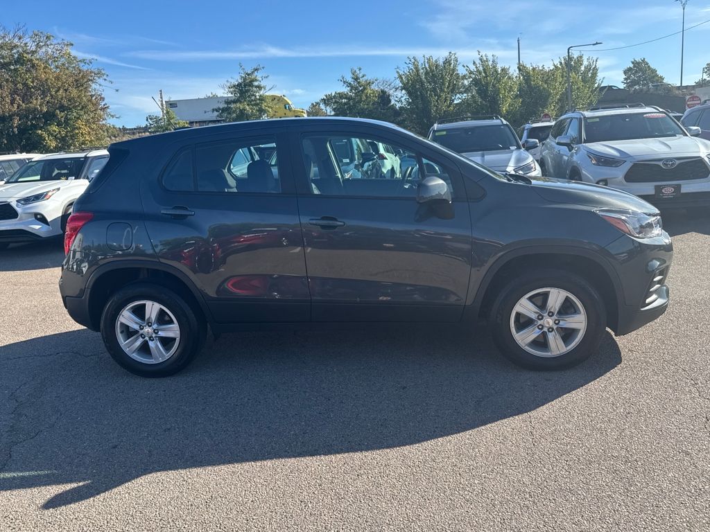 2020 Chevrolet Trax LS photo 9