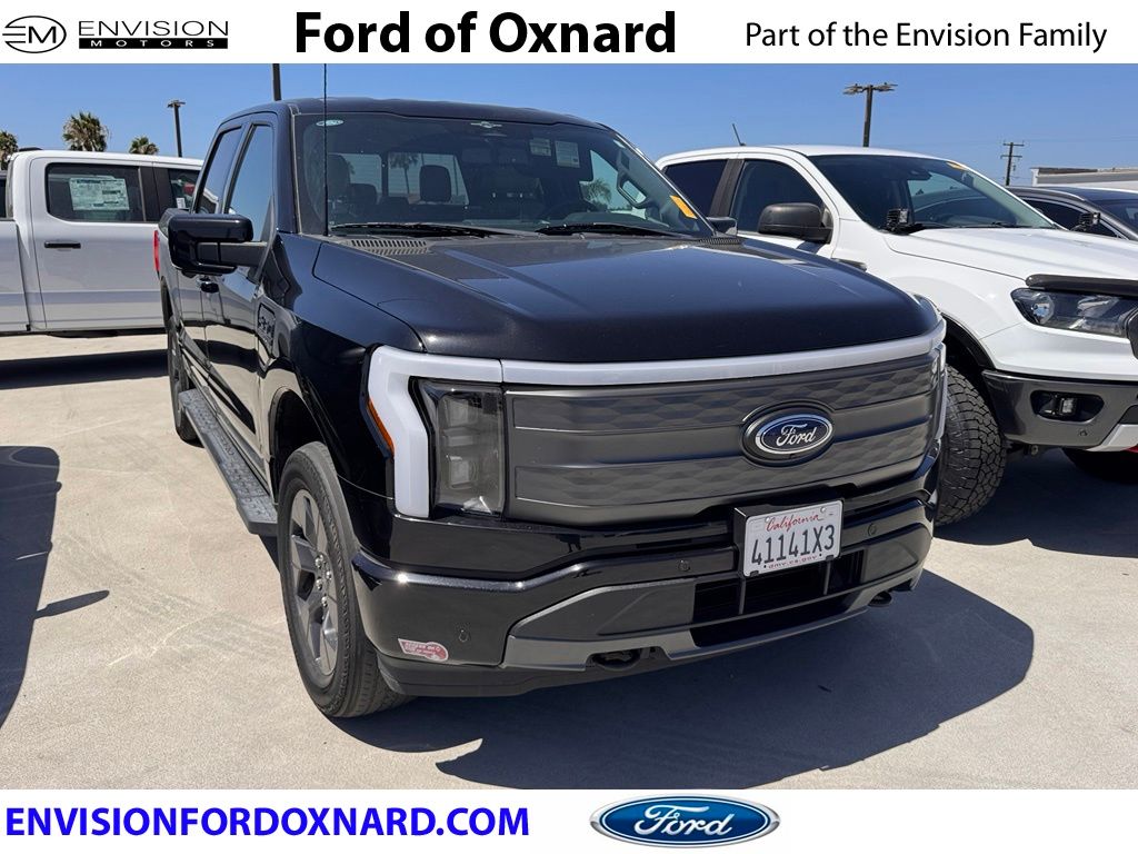 2023 Ford F-150 Lightning Lariat SuperCrew AWD