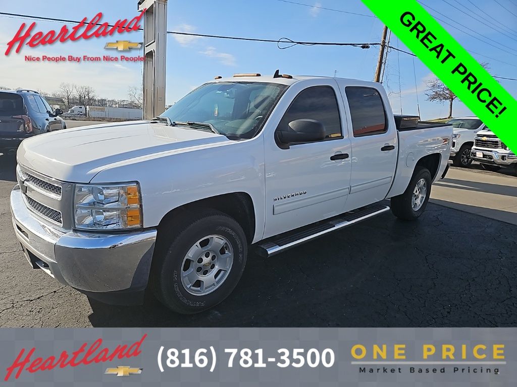 Summit White 2013 Chevrolet Silverado 1500 LT Crew Cab 4WD Pickup Truck Four-Wheel Drive 6-Speed Automatic Overdrive