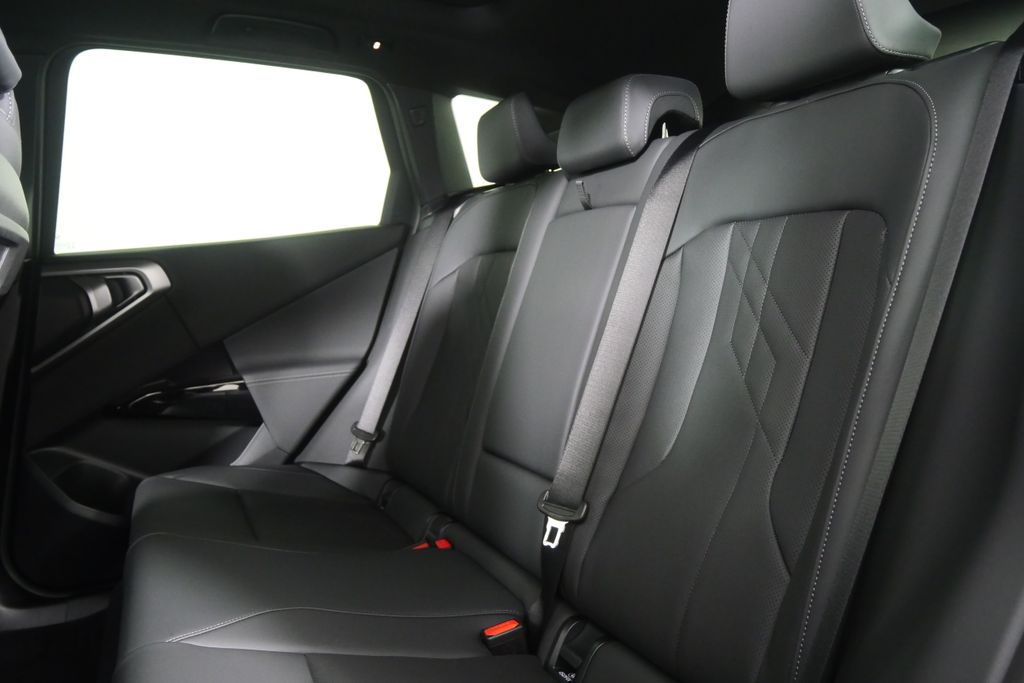 Thumbnail: 2026 BMW X3 - 14