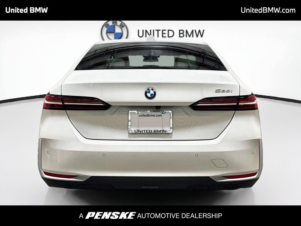 Thumbnail: 2024 BMW 5 Series - 6
