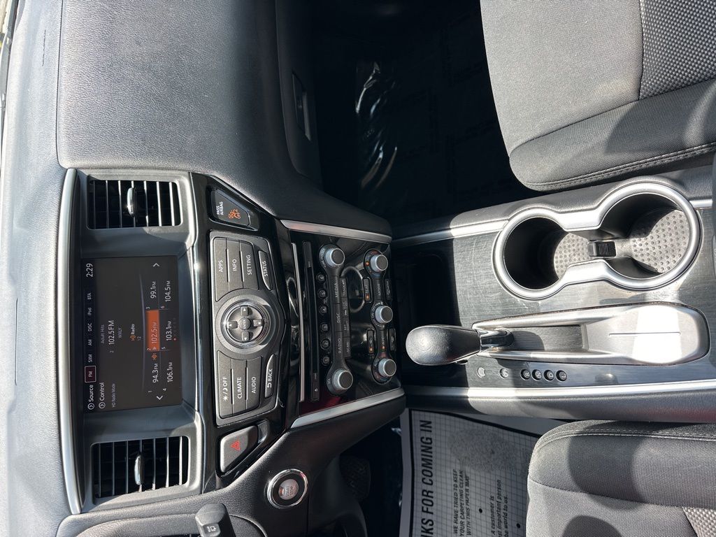 2017 Brilliant Silver Metallic Nissan Pathfinder SV FWD SUV