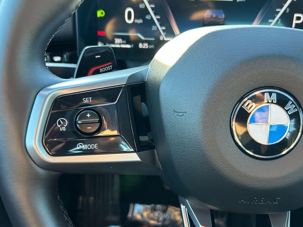 Thumbnail: 2025 BMW 5 Series - 19