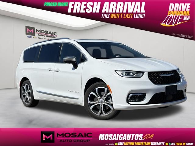 Used 2025 Chrysler Pacifica Pinnacle Vans
